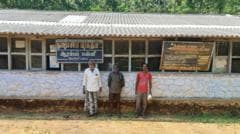 வருசநாடு அருகே புலிகள் வாழும் காப்புக்காட்டில் 5 பேருக்காக செயல்படும் வாக்குச்சாவடி