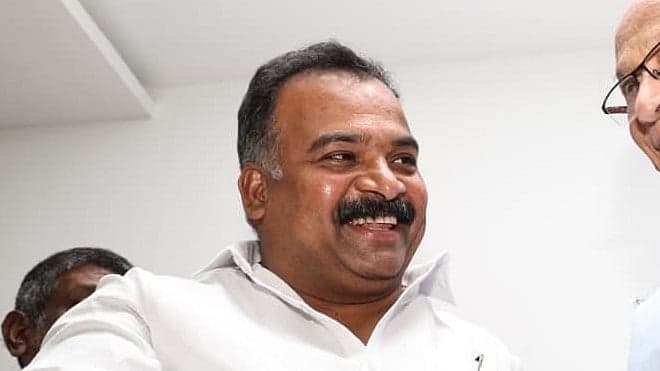 ``தோல்வி பயத்தின் காரணமாகவே வீதி வீதியாக சென்று பிரசாரம் செய்கின்றனர்" - மாணிக்கம் தாகூர் விமர்சனம்
