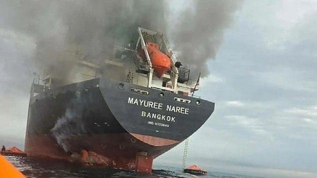 இந்தியா வந்துகொண்டிருந்த சரக்குக் கப்பல் மீது தாக்குதல்: ஹார்முஸ் ஜலசந்தியில் ஈரான் போரால் பதற்றம்!