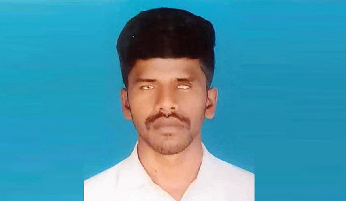 யுபிஎஸ்சி முதன்மைத் தேர்வில் வென்ற பார்வை மாற்றுத்திறன் பி.ஹெச்டி மாணவர் முனியாண்டி!