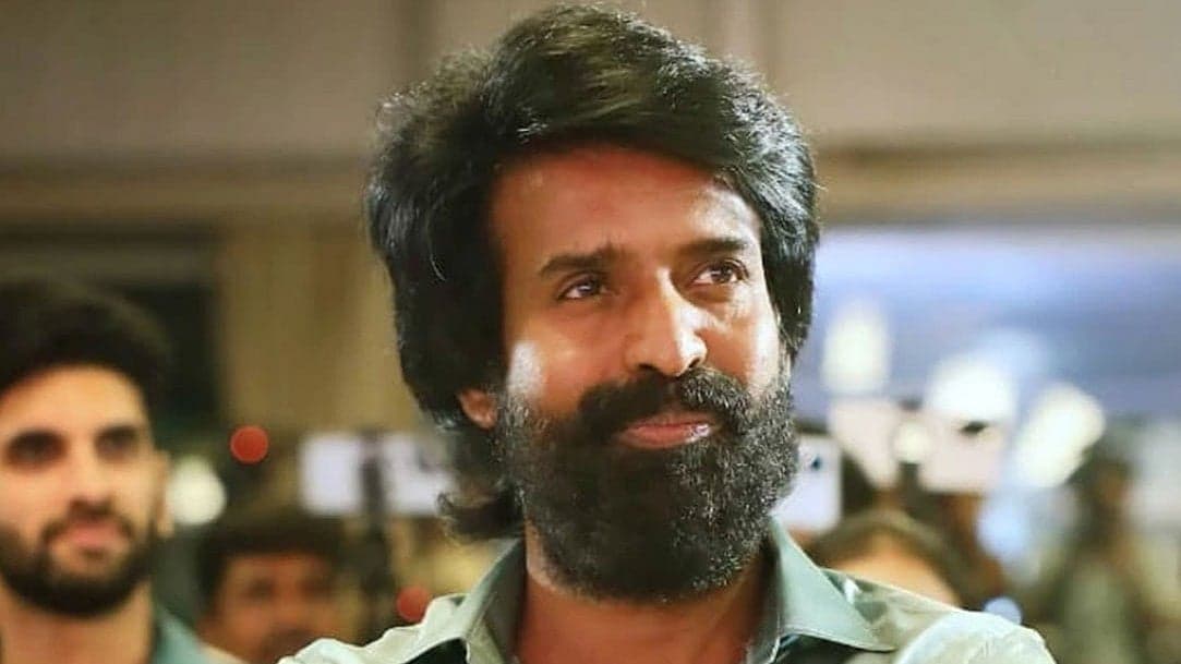 மண்டாடி : 'பிரம்மிப்பா இருக்கு.!'- வாழ்த்திய சூர்யா; நெகிழ்ந்த சூரி
