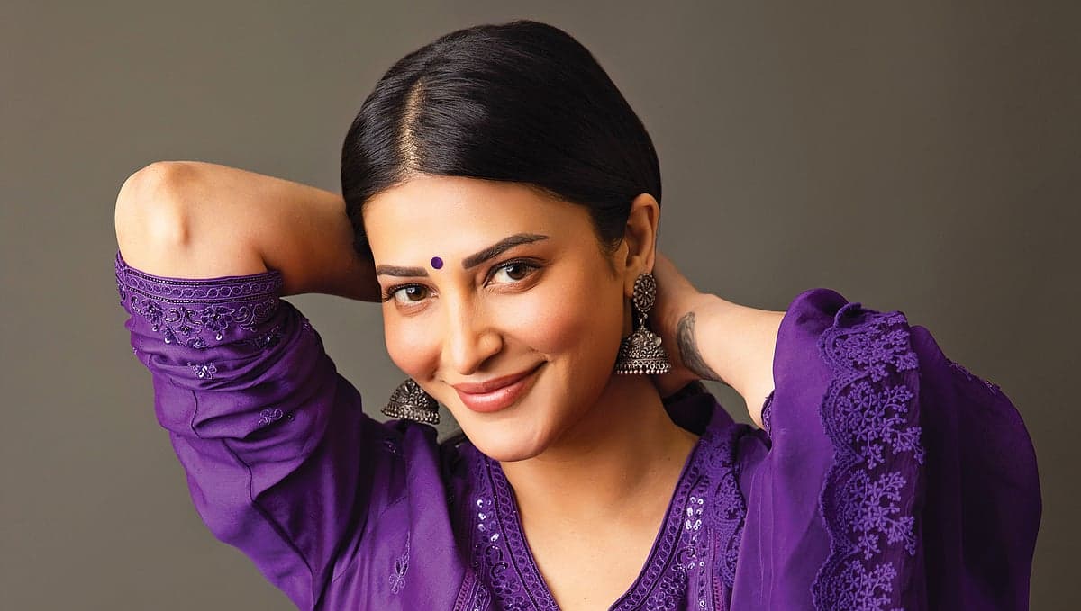 Shruti Haasan: "எனக்கு கேமராவுக்கு பின்னால் இருந்து இயங்கத்தான் ஆசை!" - ஸ்ருதி ஹாசன்