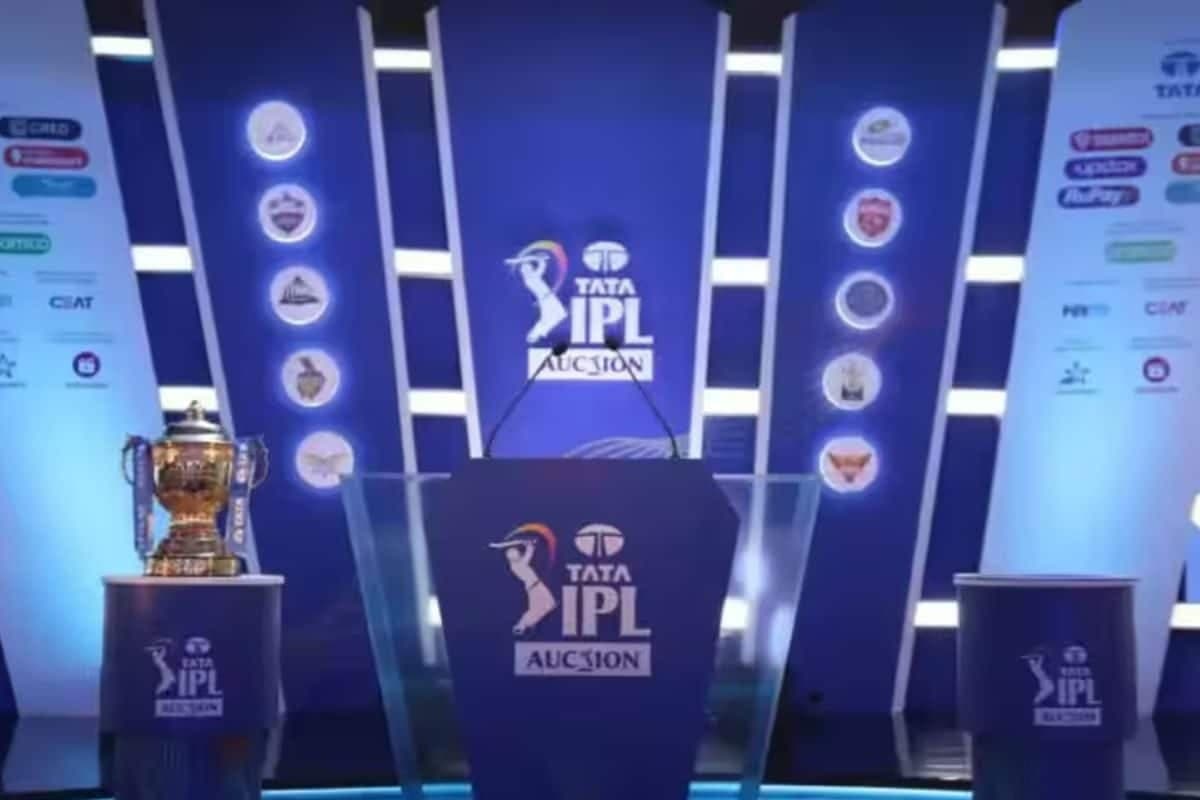 IPL Auction Live Updates | ஜடேஜாவிற்கு மாற்றாக ரூ..14.20 கோடிக்கு ஆல்ரவுண்டரை தட்டி தூக்கிய சிஎஸ்கே