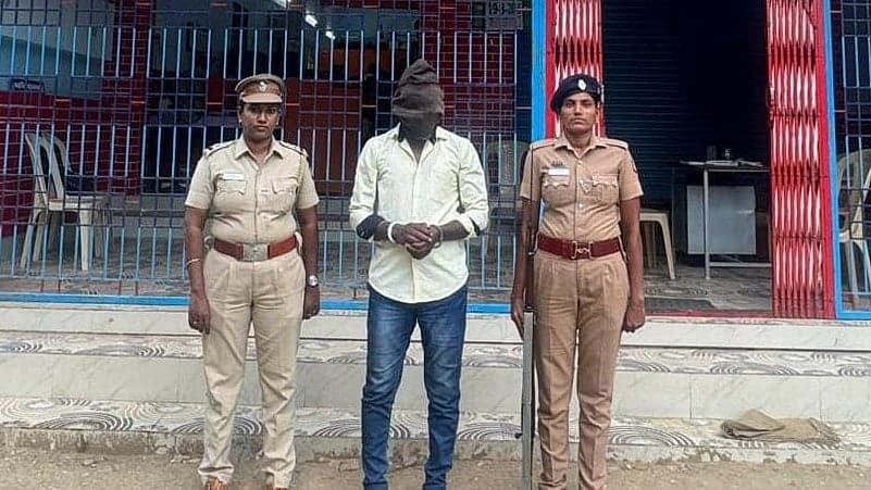 திருட்டு பைக்; கைகொடுத்த தரவுகள்.. மாணவி கொலை வழக்கில் குற்றவாளி சிக்கியது எப்படி?- எஸ்.பி விளக்கம்!