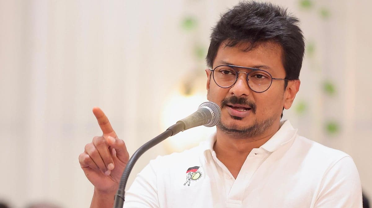 'உதயநிதி களமிறக்கிய 750 பேர்.!' - இடைத்தேர்தலில் திமுக புது பார்முலா!