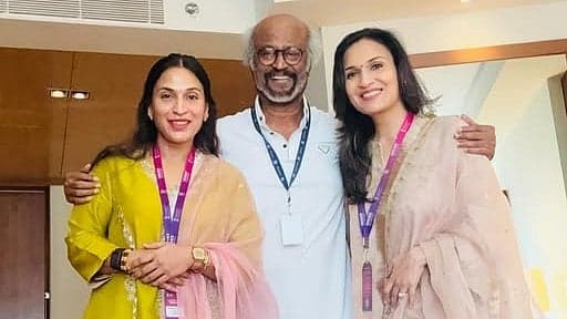"சூப்பர் ஸ்டாருக்குப் பின்னால் ஒரு அன்பான தந்தை இருக்கிறார்"- ரஜினி குறித்து நெகிழும் மகள்கள்